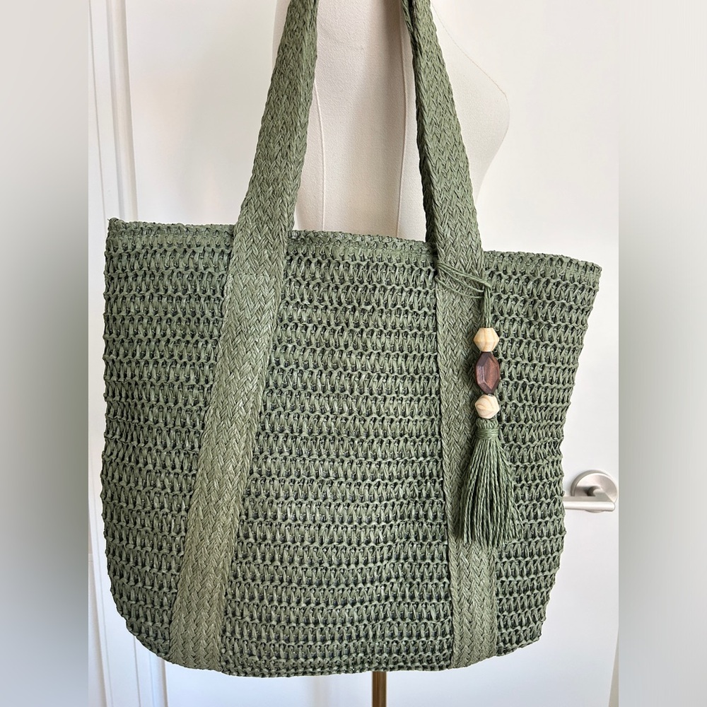 NWOT Green Straw Tote Bag
